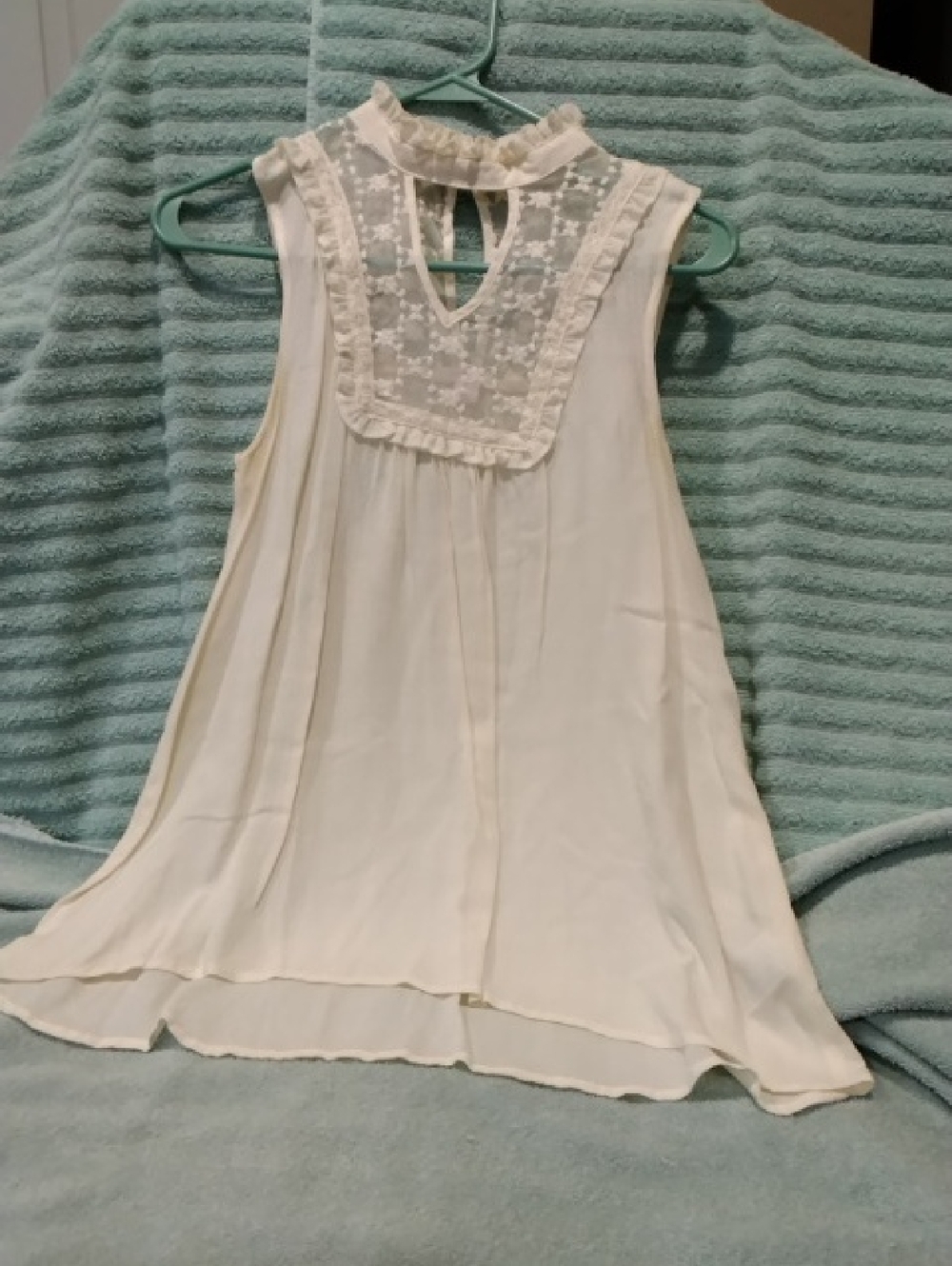 Dressy Or Casual Beigh Top